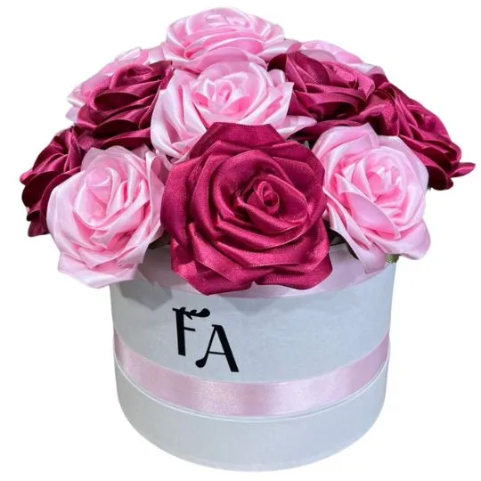 Caja pote white con rosas de raso 